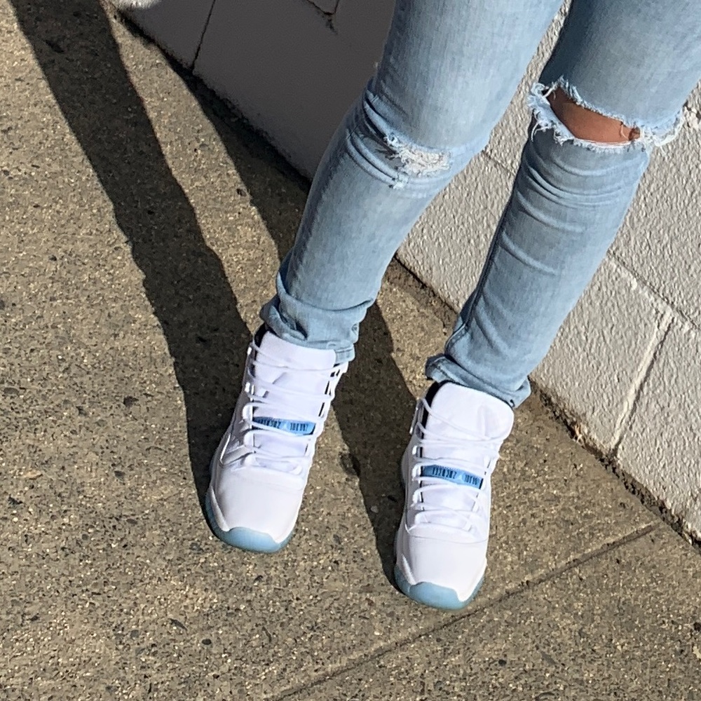 Jordan 11s , good condition size 4 in boys